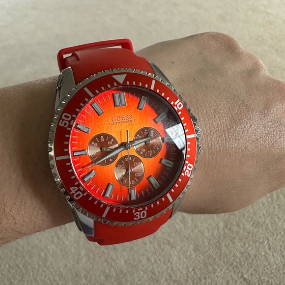 Lot of 4 men’s guess watch 100m silicon bandBRAND NEW NEED BATTERIES NO BOX - Picture 12 of 13